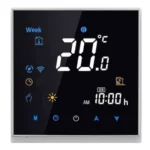 Termostato intelligente Beca BHT-3000GCLW acceso con tutte le luci attive